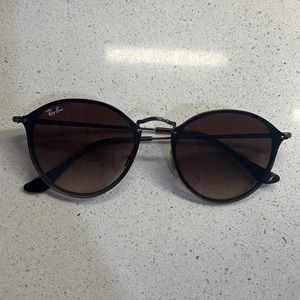Dark brown Ray Ban Polarized Sunglasses